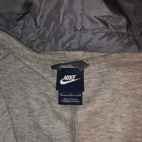 Nike Hoodie - Picture 5 of 6